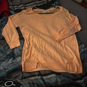 Soft long sleeve shirt. Peach color.